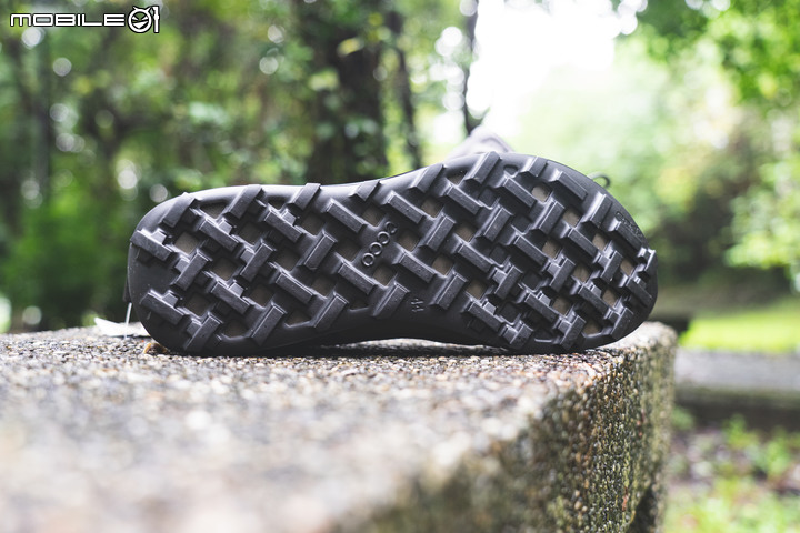 ECCO BIOM 2.1 X MOUNTAIN健步鞋開箱|將城市鞋履的舒適帶入山林!