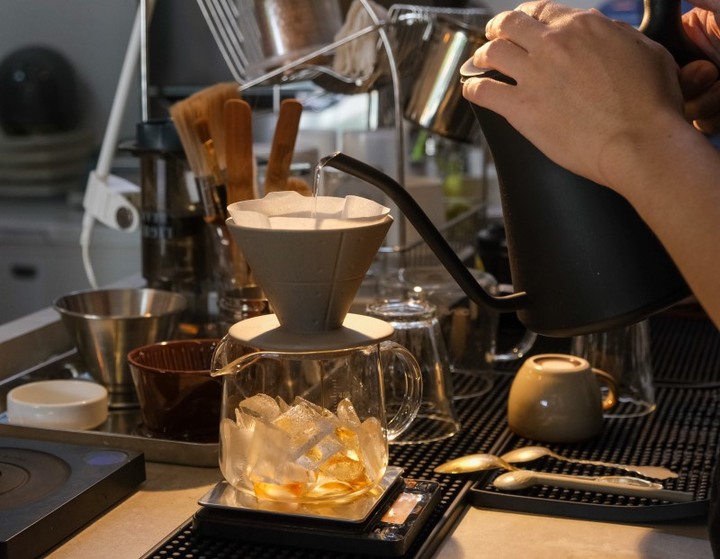 台中北區|隱藏住宅區人氣咖啡廳！必點獨家茶咖啡.手作甜點