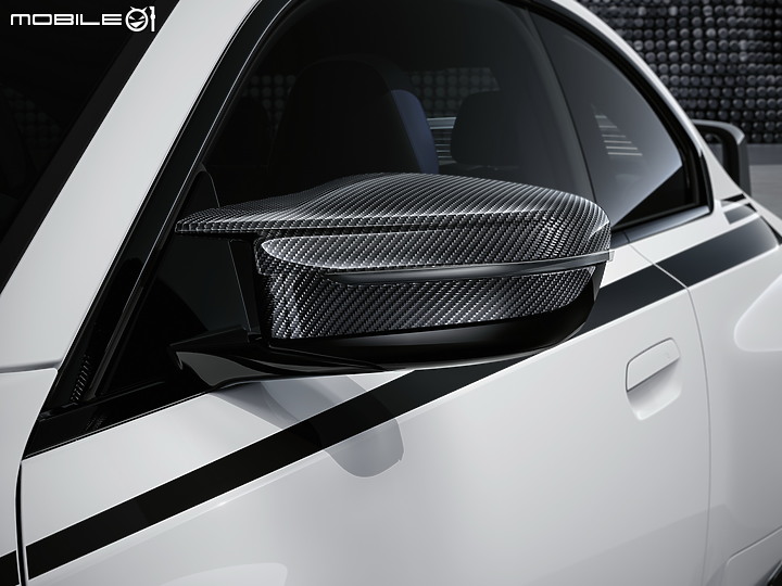 【海外新訊】BMW 為 M2 推出超強烈風格的 M Performance 套件!