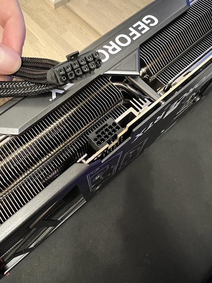 RTX4090陸續傳出電源接頭熔毀