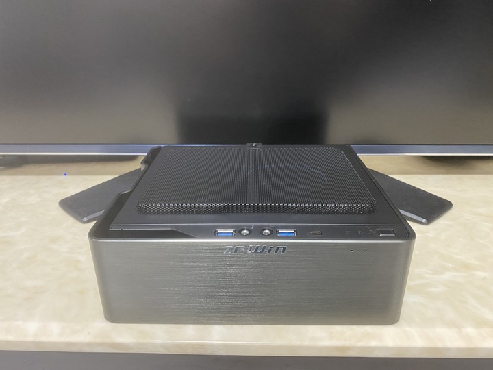 InWin Chopin Max 迷你ITX機殼 顏值內涵兼備 :打造客廳精緻輕巧視聽系統的好選擇