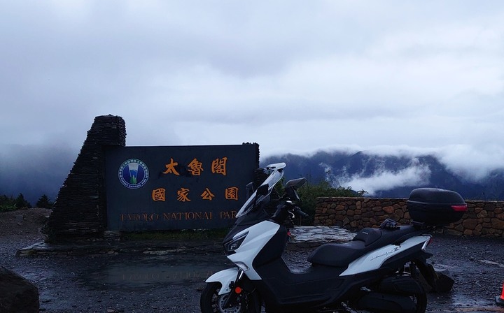 卡西堤超廣角外掛式霧燈