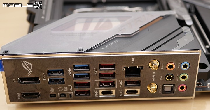 點我看大圖 ROG STRIX 繼續升級 ROG STRIX Z790-E GAMING WIFI 開箱