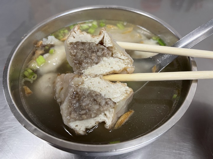 [食記] 西六碼頭肉圓芋圓，台灣基隆中山，芋香十足芋粿圓及豐富豆干包綜合湯