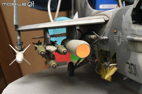 [模型製作記] 1/32 A-7E 戰鬥紅雞