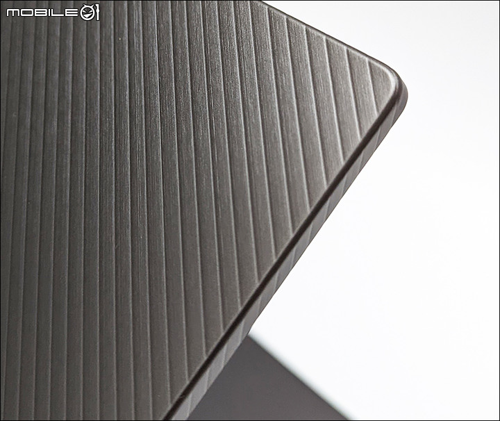 快速開箱:ROG Flow X16 GV601RM