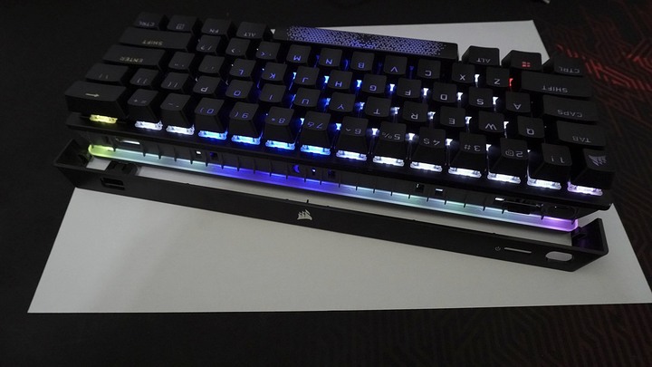 【開箱】賊船首把60%無線鍵盤!! CORSAIR K70 PRO MINI WIRELESS開箱