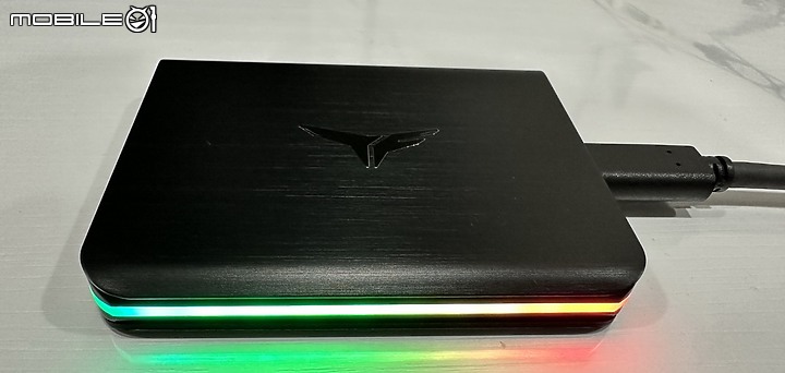 潘朵拉的觸控寶盒? T-FORCE TREASURE TOUCH RGB SSD 開箱