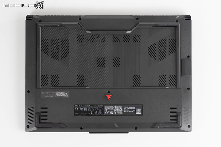 ASUS TUF DASH F15 (2022) 測試報告|延續輕薄優勢,遊戲效能大升級!