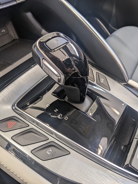 HS PHEV展間看車心得