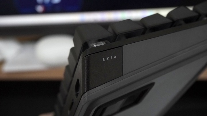 【開箱】賊船首把60%無線鍵盤!! CORSAIR K70 PRO MINI WIRELESS開箱
