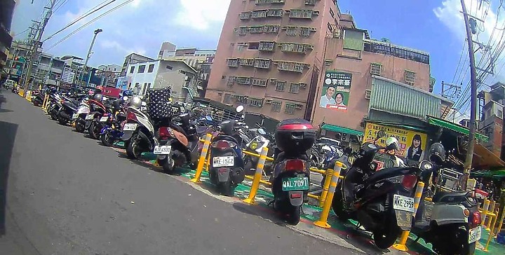 機車毫無疑問是台灣街頭最美麗的風景~~(10/3更新)