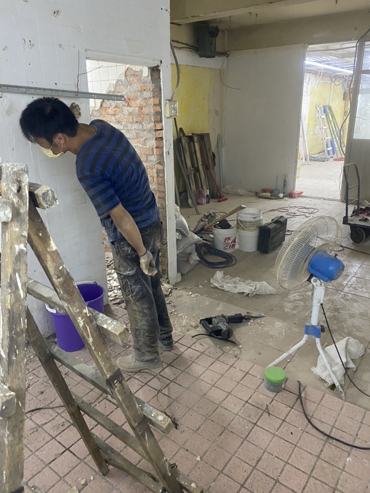 【開箱】低預算商空 店面 統包翻修分享