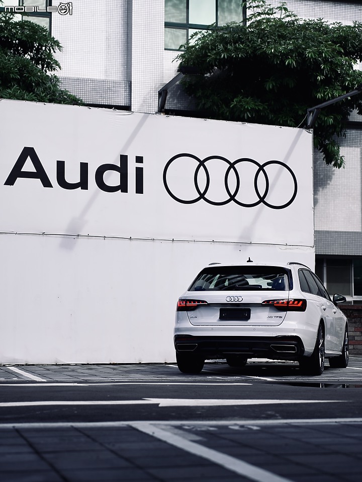 Audi A4 Avant Black Edition 實車照片分享