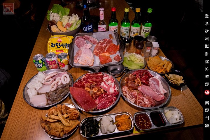 【臺南美食】台南韓式燒肉吃到飽,只要9起就有韓國烤肉和火鍋吃到飽~吃道飽韓式燒肉火鍋