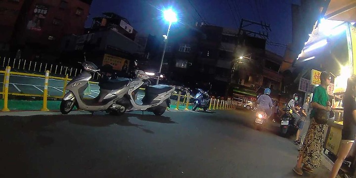 機車毫無疑問是台灣街頭最美麗的風景~~(10/3更新)