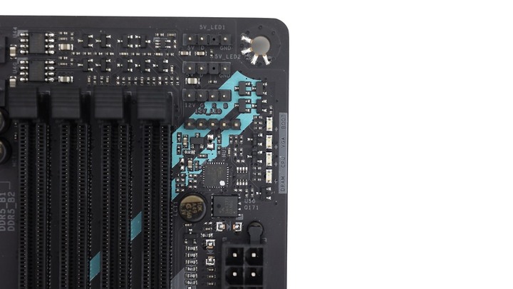 點我看大圖 B650E 放在 M-ATX 會擦出什麼火花?R5 7600X 搭配 BIOSTAR B650EGTQ 開箱