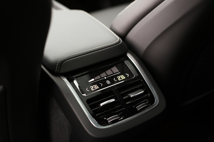 目光所至、心之所向,駕著XC60 B5逐風踏浪
