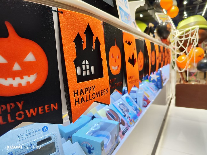 【Xiaomi 12T Pro】 開箱 + 實拍分享 + 體驗會～享受年輕人的第一個兩億！