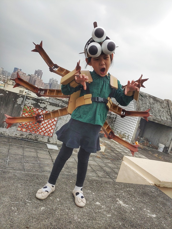 點我看大圖 Happy Halloween 🎃遲來的2020萬聖節裝扮分享! 【紙板蜘蛛】