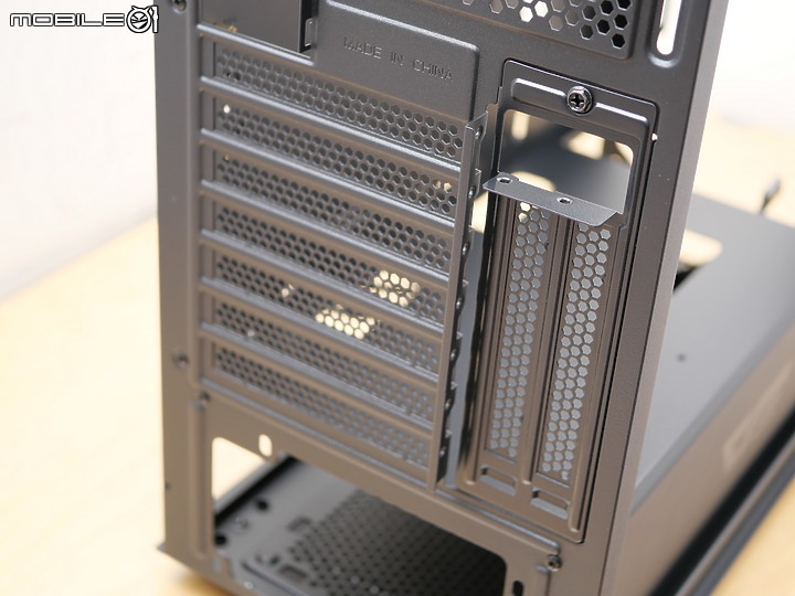點我看大圖 低調無光 darkFlash DLC29 四面網格入門款 ATX 開箱