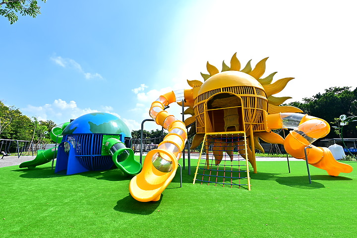 崁頂環保共融公園2022年10月14日開幕使用，歡迎大家來崁頂玩！
