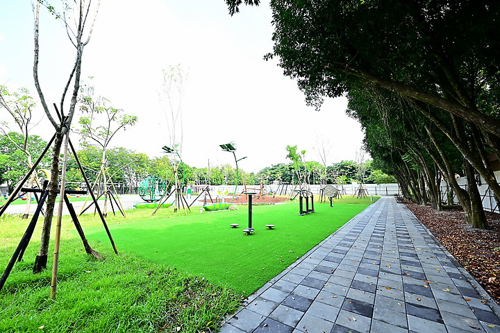 崁頂環保共融公園2022年10月14日開幕使用，歡迎大家來崁頂玩！