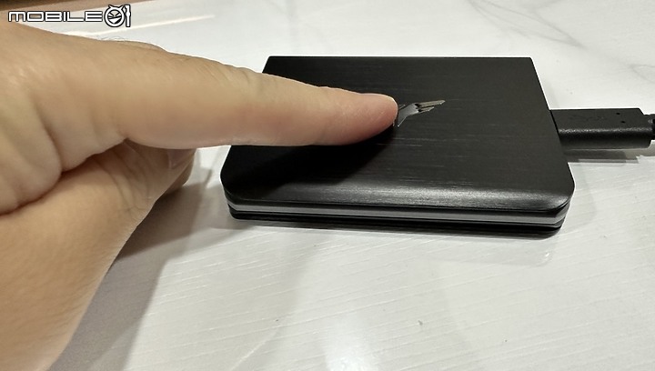 潘朵拉的觸控寶盒? T-FORCE TREASURE TOUCH RGB SSD 開箱
