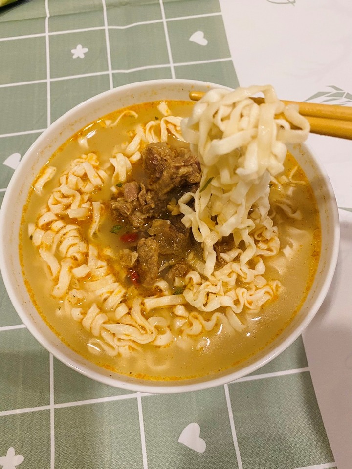 你吃過最厲害的牛肉泡麵是?