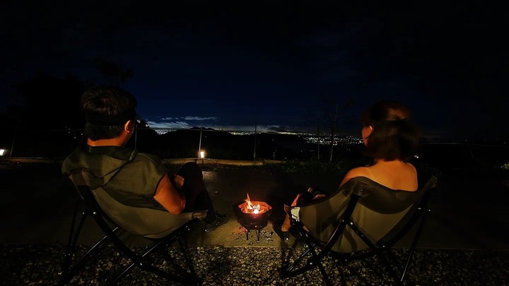 夢幻雲海夜景！開箱露營界睡覺神器