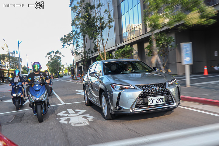 Lexus UX 250h 新年式試駕|影音系統再升級,發揮最強親和力!