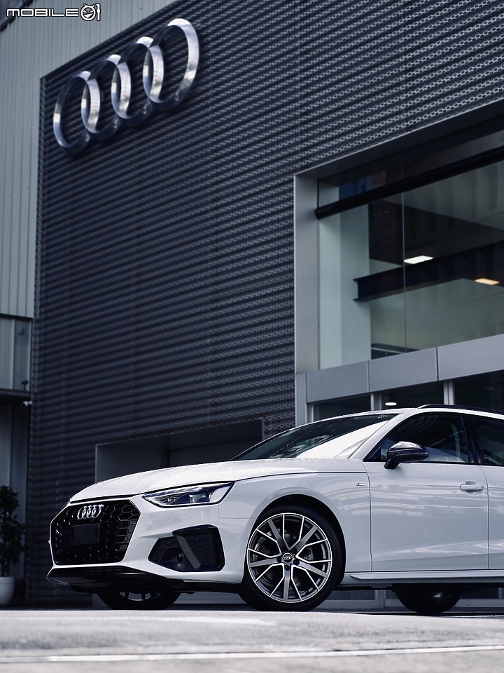 Audi A4 Avant Black Edition 實車照片分享