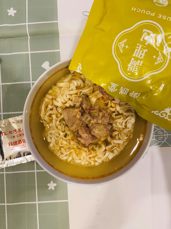你吃過最厲害的牛肉泡麵是?