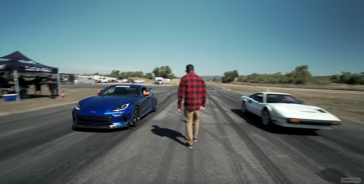 影／Subaru BRZ單挑38年前的Ferrari 308 GTB超跑！