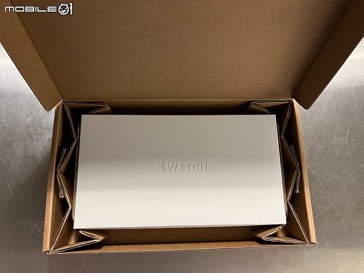 【超LAG開箱】 Apple Watch Ultra + Apple Watch Series 8 與 Apple Watch Series 7關箱