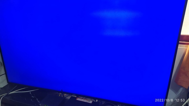 請教,海爾電視這樣還算保固內嗎?