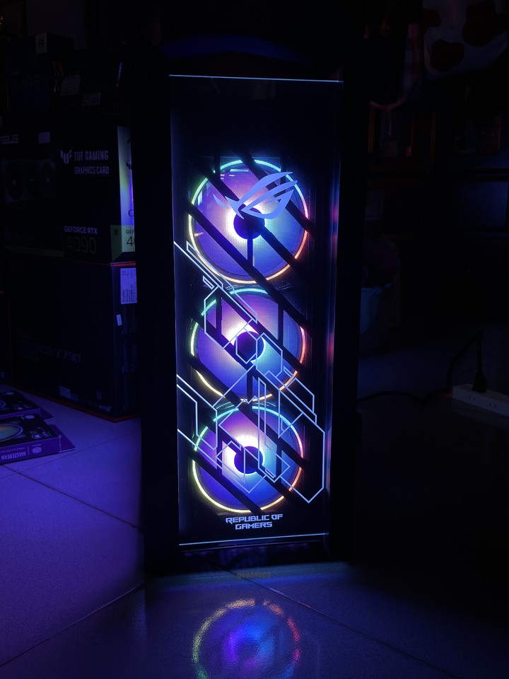 [菜單150K] Asus RTX 4090已入手，打遊戲上上Mobile01..通通OK！