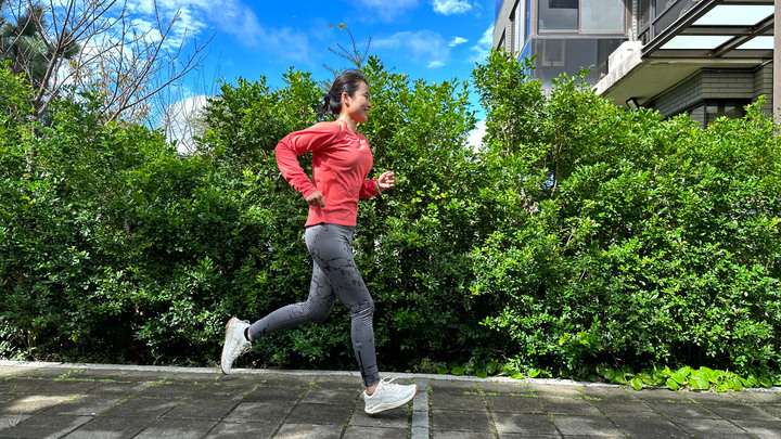 給我暖型冬季的 PUMA SEASONS 慢跑系列 ｜高端戶外機能服飾