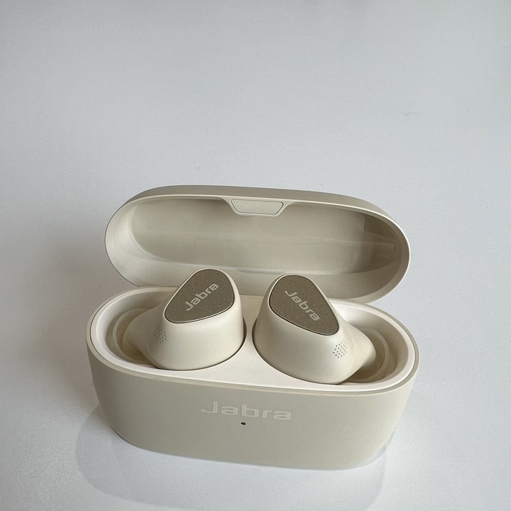 [分享] Jabra Elite 5 簡單開箱