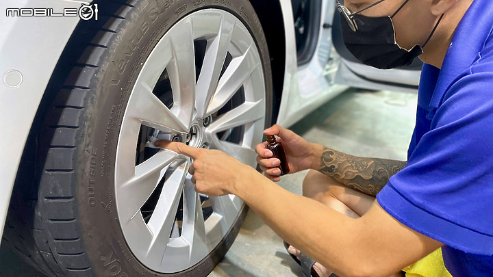 特斯拉 Model 3 鍍膜好?還是包膜好?優缺點比較分析