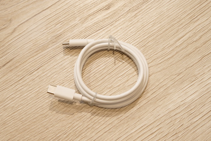 CyberPower 72W DPS GaN 氮化鎵充電器 簡易開箱