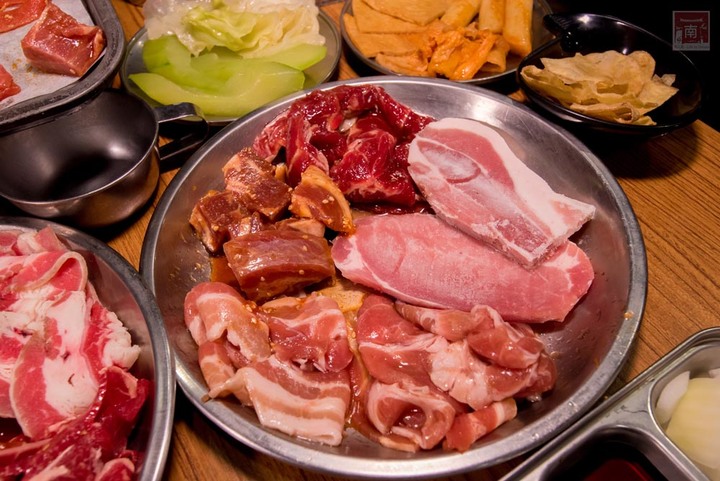 【臺南美食】台南韓式燒肉吃到飽,只要9起就有韓國烤肉和火鍋吃到飽~吃道飽韓式燒肉火鍋