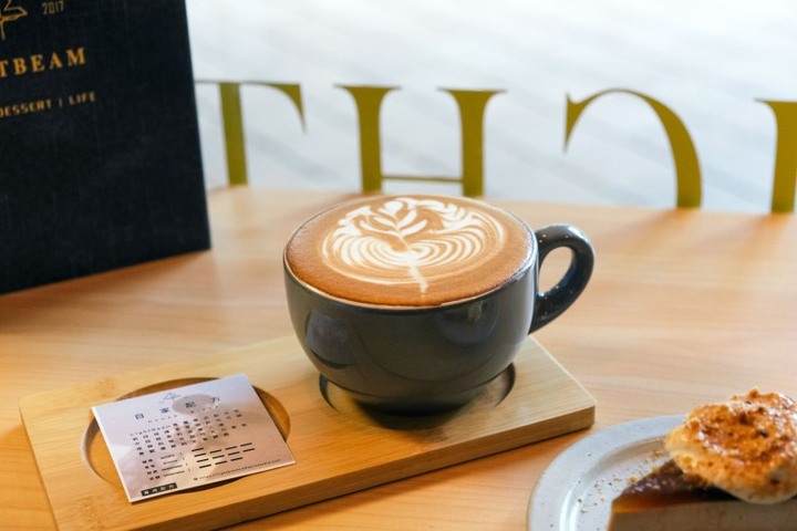 台中北區|隱藏住宅區人氣咖啡廳！必點獨家茶咖啡.手作甜點