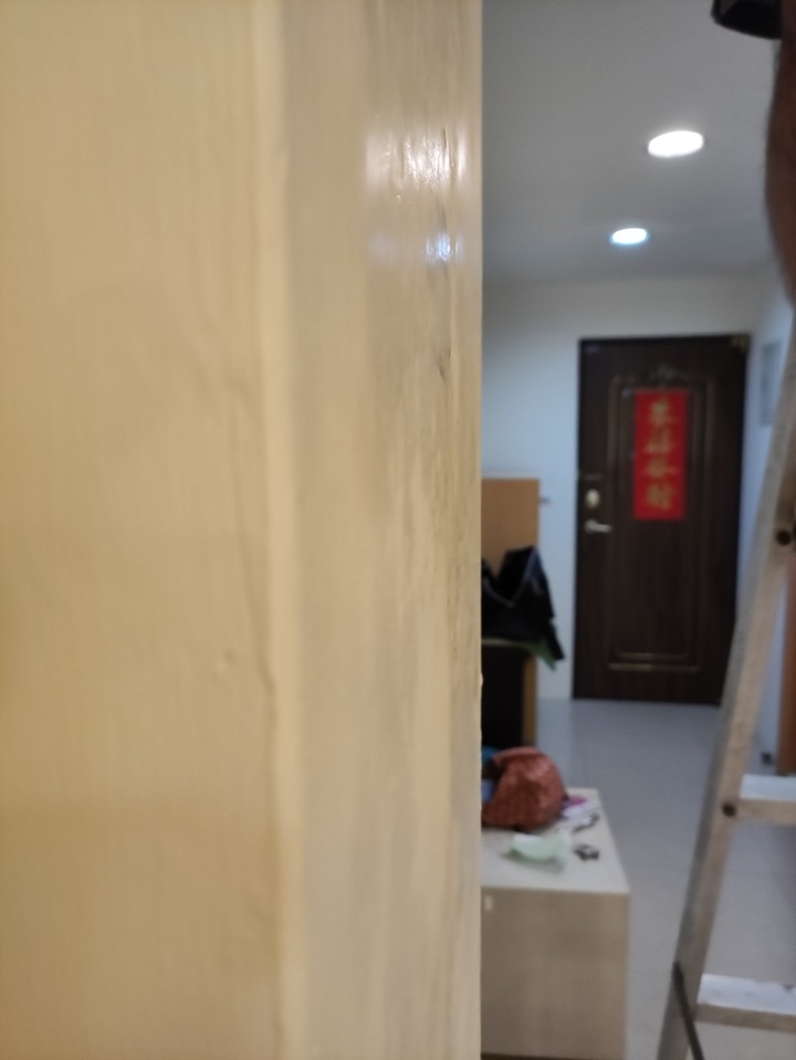 這是板子產生漏水問題嗎？
