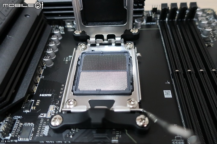 經典 MORTAR 迫擊砲 msi 微星 AM5 B650 Mortar WiFi 開箱