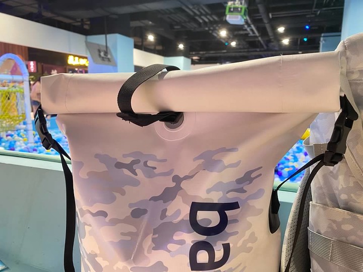 防水包分享/bagrun 機能背包/後背包/潛水浮潛背包/防水露營爬山專用