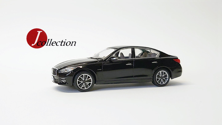 點我看大圖 三大品牌1:43比例黑色Infiniti Q50模型車特色分享