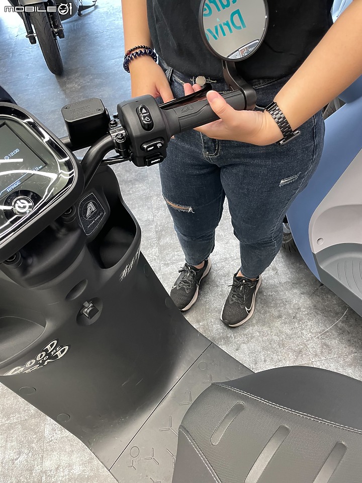 <試乘體驗心得> 宏佳騰智慧電車 Ai-1 Ultra Belt @台北信義宏佳騰智慧電車