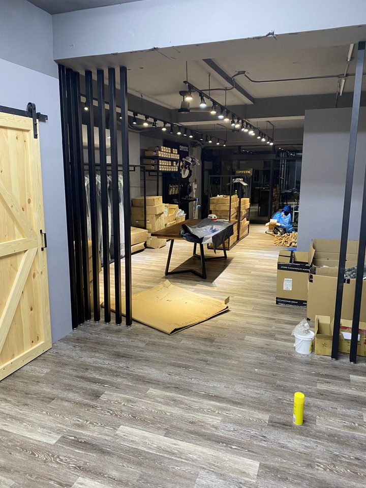 【開箱】低預算商空 店面 統包翻修分享