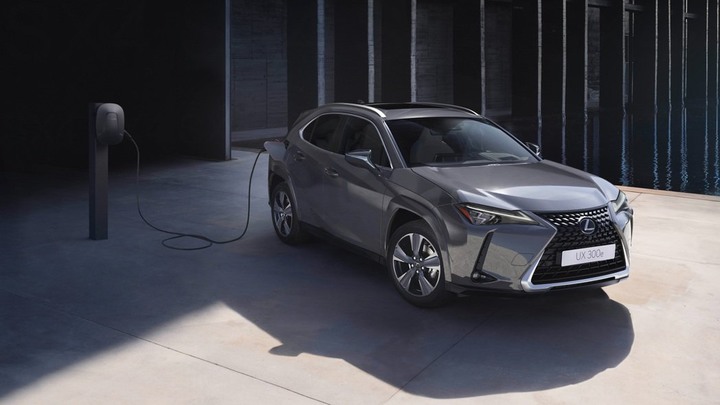 擴增電池容量與加強數位體驗Lexus 發表 23 年式 UX 300e